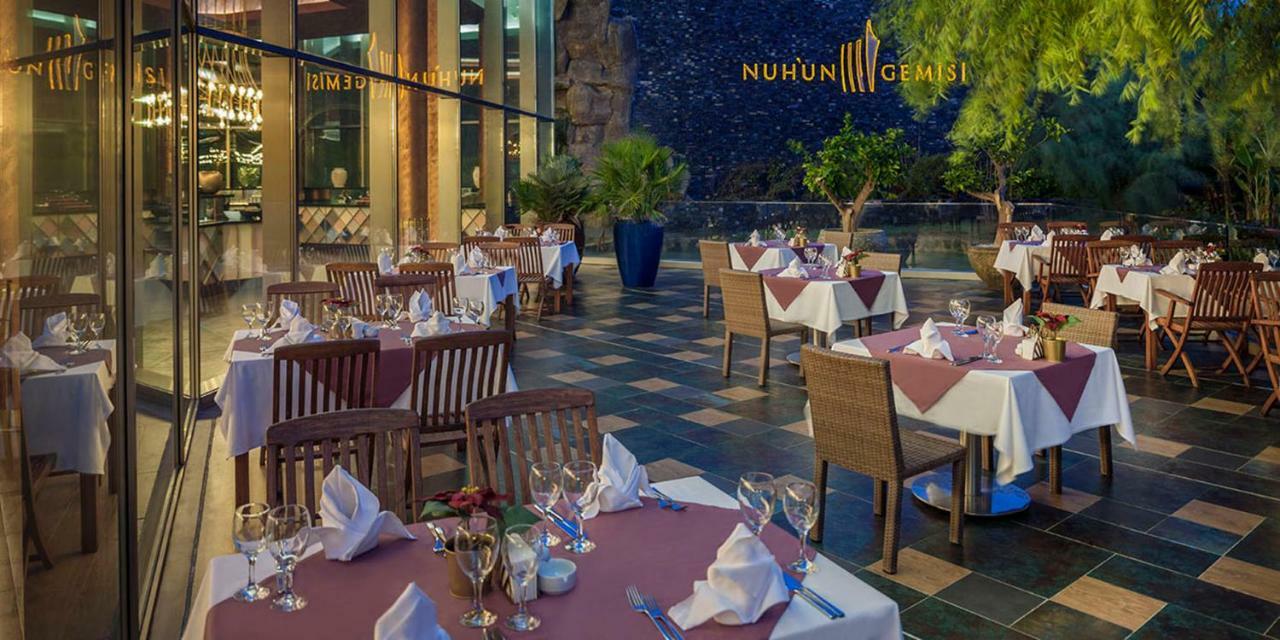 Noah'S Ark Deluxe Hotel & Spa Famagouste Extérieur photo